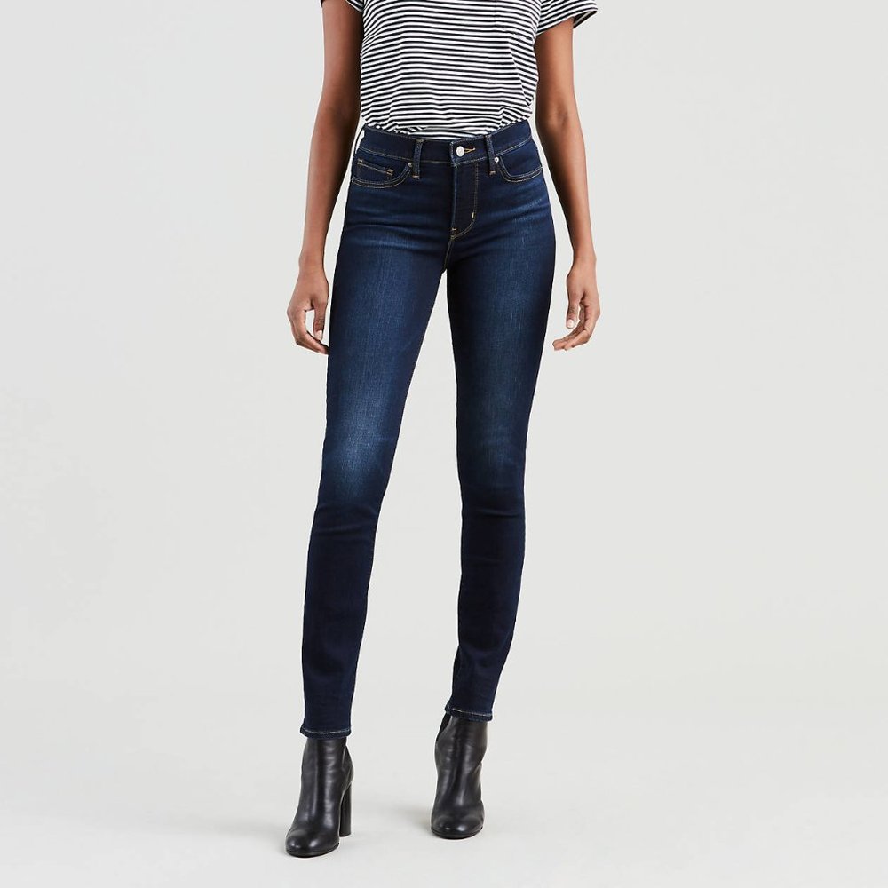 NWT Levi’s 311 shaping skinny jeans!